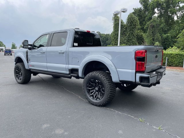 New 2026 Ford F250 Lariat w/ Black Appearance Package AWD/4WD image 4