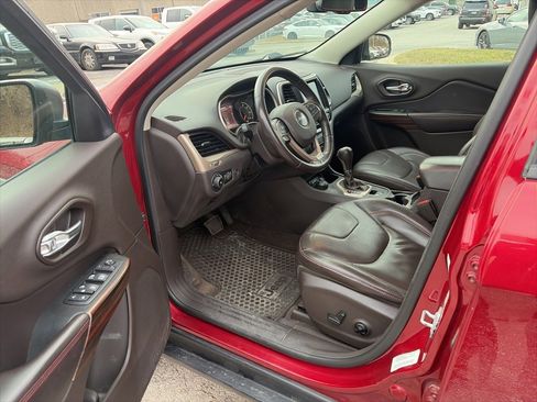 Used 2014 Jeep Cherokee Trailhawk w/ Comfort/Convenience Group image 11