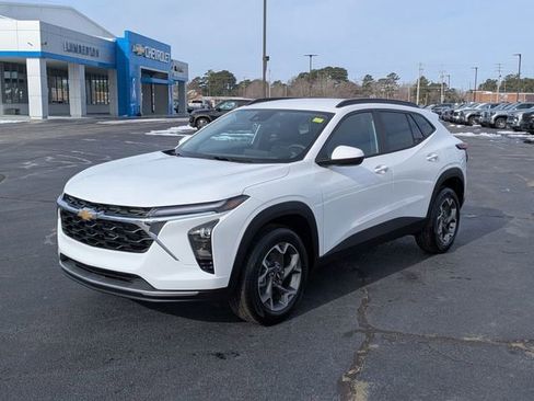 New 2026 Chevrolet Trax LT image 7