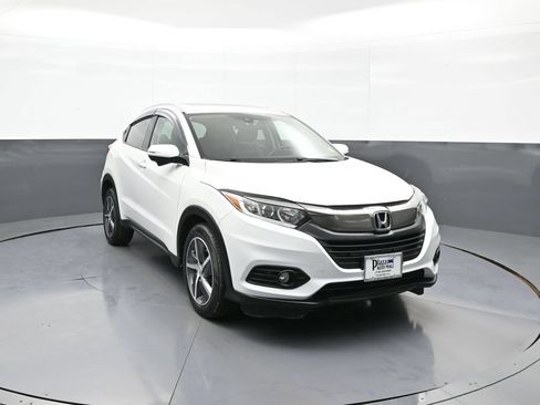 Used 2021 Honda HR-V EX-L image 3