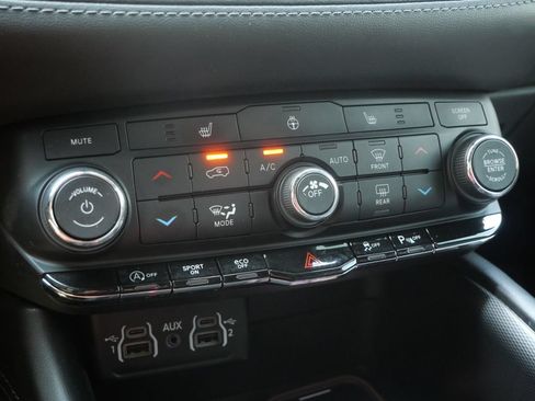 Used 2021 Dodge Durango GT AWD/4WD image 31