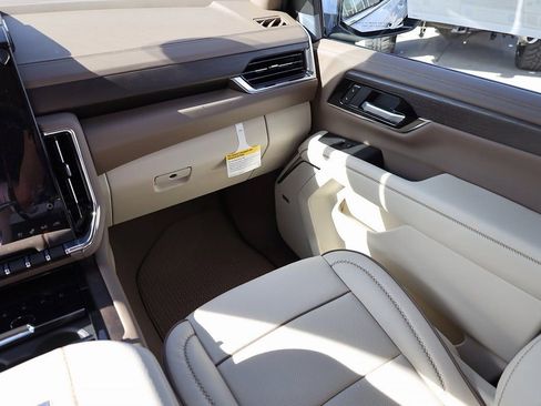 New 2026 GMC Yukon XL Denali w/ Advanced Technology Package image 22