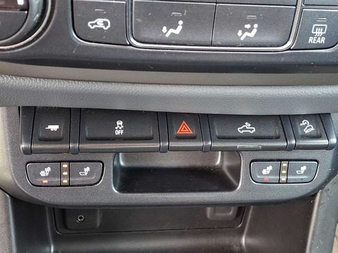 Used 2018 Chevrolet Colorado Z71 RWD image 24