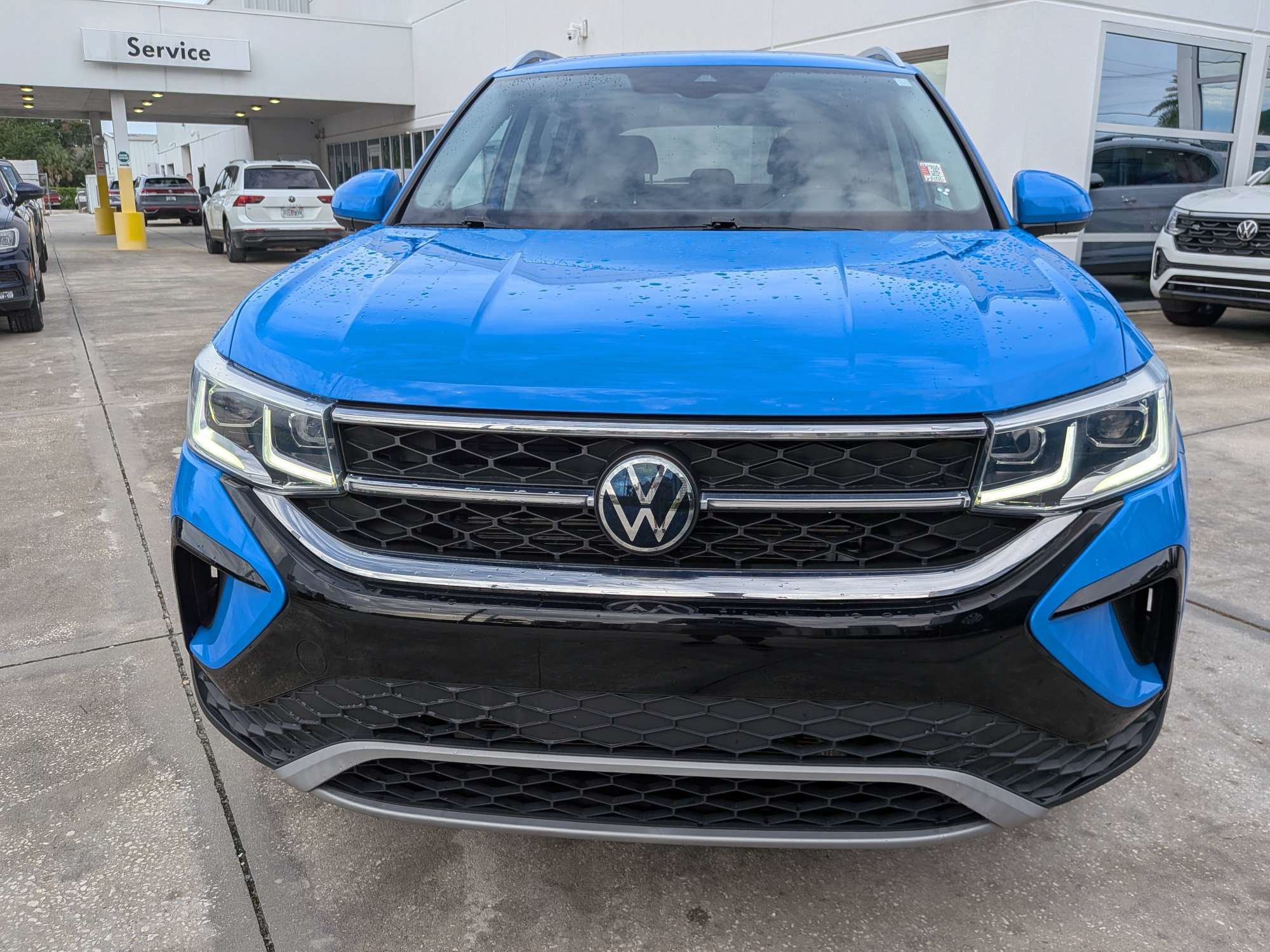 Certified 2024 Volkswagen Taos SEL AWD/4WD image 8