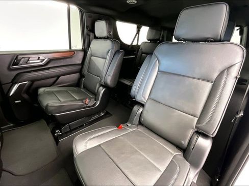 Used 2025 GMC Yukon XL Denali image 19