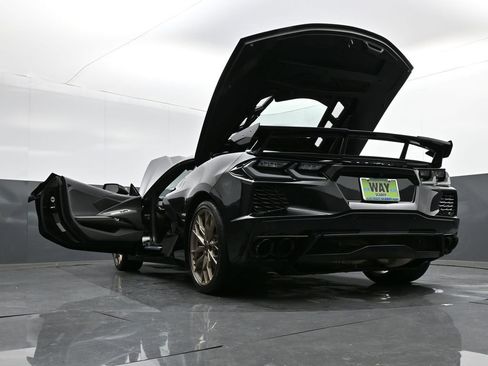 Used 2024 Chevrolet Corvette Stingray Coupe w/ 1LT image 35