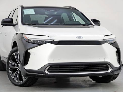 Used 2024 Toyota bZ4X Limited w/ Weather Package image 2