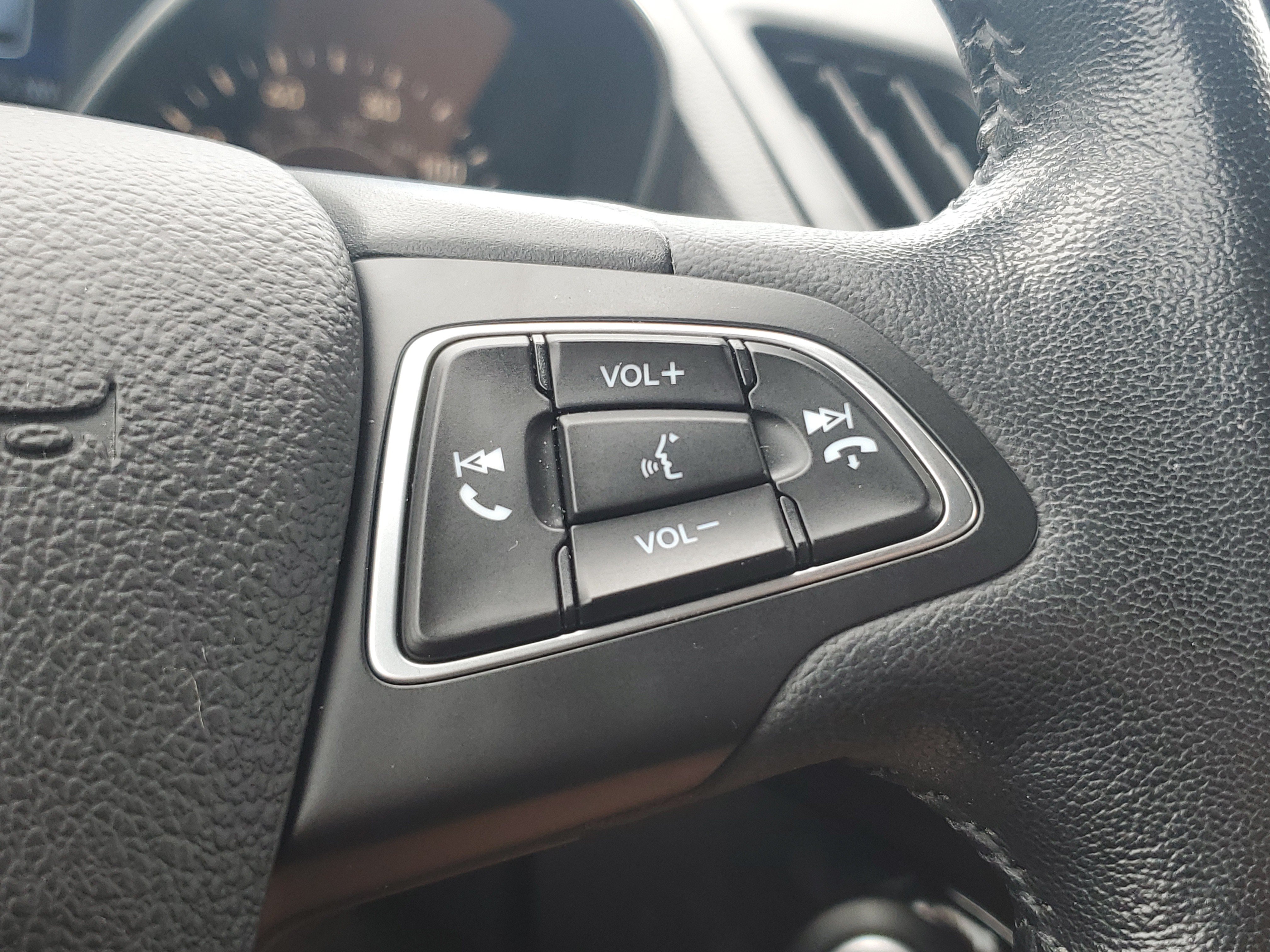 Used 2019 Ford Escape Titanium AWD/4WD image 25