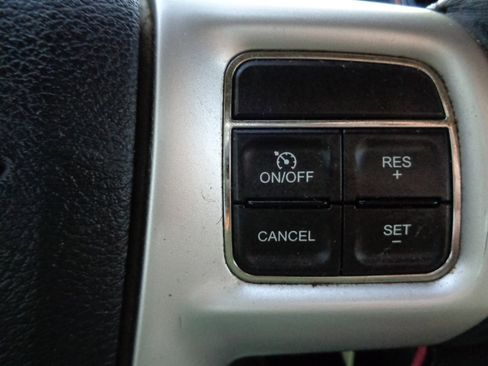 Used 2012 Chrysler 200 Limited image 19