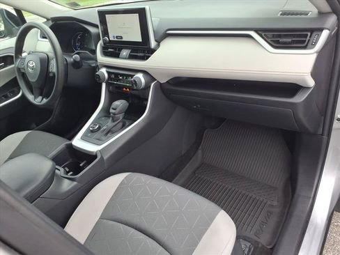 Used 2025 Toyota RAV4 XLE w/ Convenience Package AWD/4WD image 19