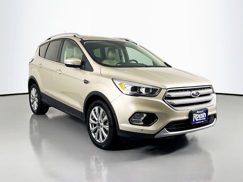 Used 2018 Ford Escape Titanium image 3