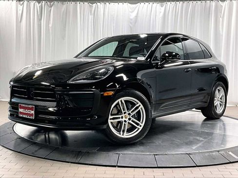 Used 2025 Porsche Macan w/ Premium Package Plus image 1