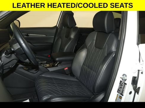 Used 2025 Kia Telluride SX Prestige X-Line AWD/4WD image 4
