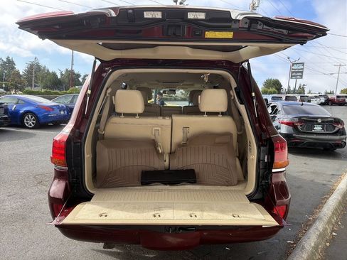 Used 2010 Lexus LX 570 4WD image 6
