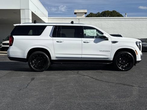 New 2026 GMC Yukon XL Elevation w/ LPO, Floor Liner Package image 2