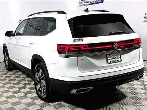 Used 2025 Volkswagen Atlas SE image 8