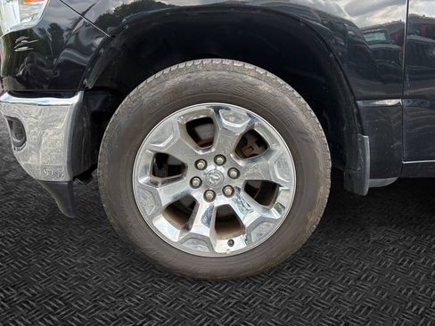 Used 2022 RAM 1500 Big Horn AWD/4WD image 11