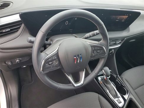 Certified 2025 Buick Encore GX Preferred image 18