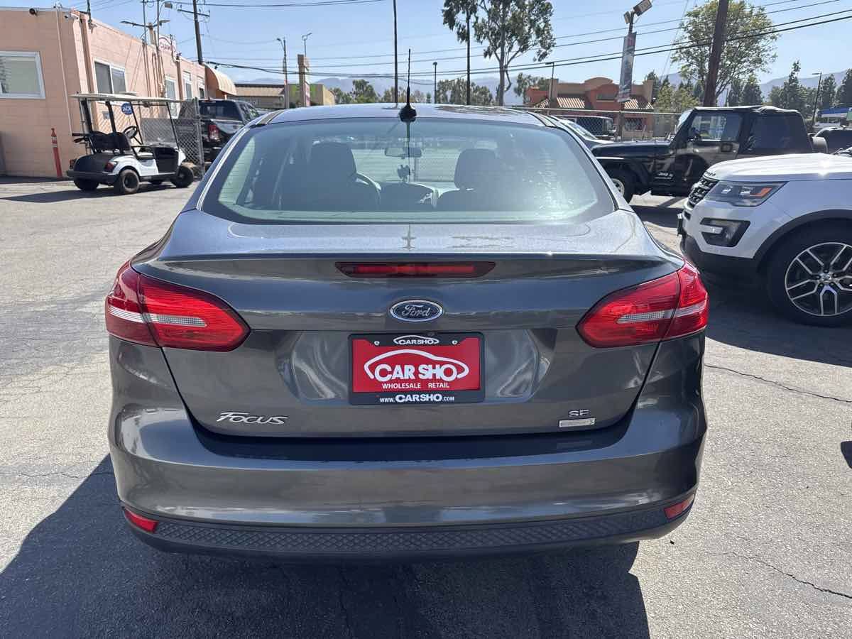Used 2018 Ford Focus SE FWD image 6