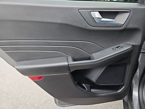 Used 2024 Ford Escape ST-Line image 26