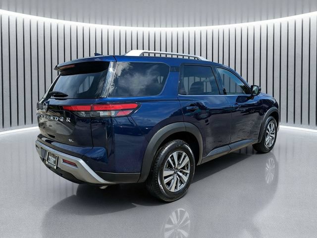 Used 2025 Nissan Pathfinder SL FWD image 4