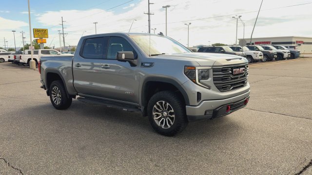 Used 2023 GMC Sierra 1500 AT4 w/ AT4 Premium Package AWD/4WD image 2
