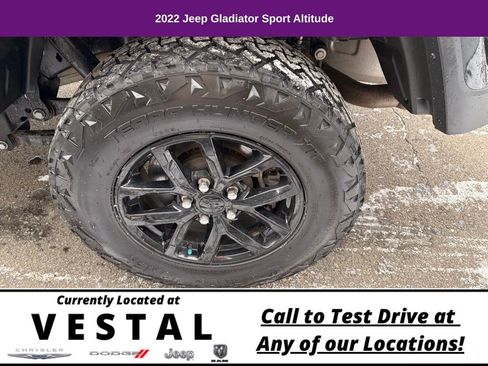 Used 2022 Jeep Gladiator Sport AWD/4WD image 13