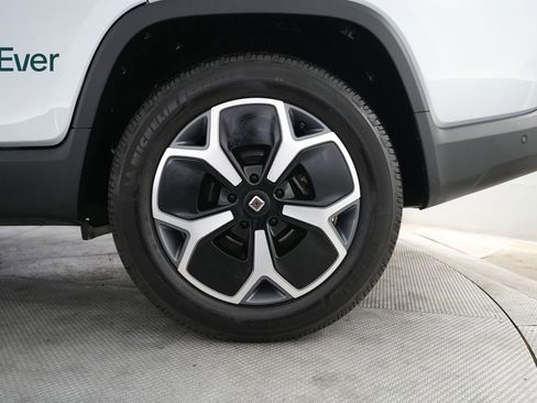 Used 2024 Rivian R1T Adventure AWD/4WD image 9