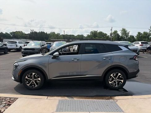 Used 2024 Kia Sportage EX AWD/4WD image 6
