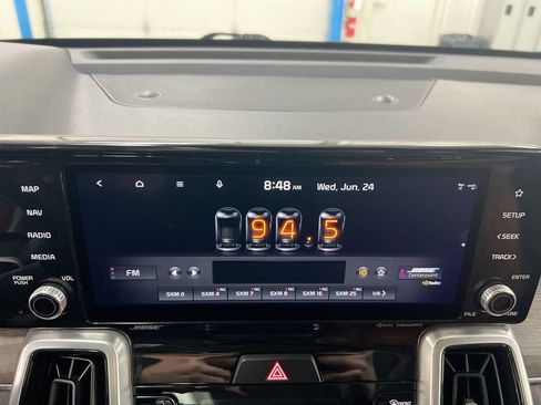 Used 2022 Kia Sorento SX Prestige w/ Rust Color Package AWD/4WD image 14