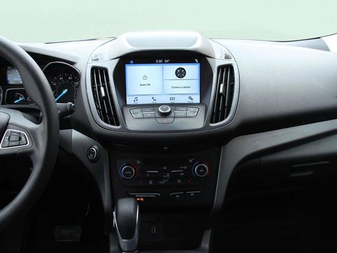 Used 2019 Ford Escape SE image 18