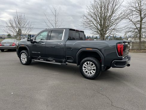 Used 2023 GMC Sierra 3500 Denali w/ Denali Ultimate Package image 3
