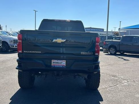Used 2024 Chevrolet Silverado 2500 High Country w/ Technology Package image 4
