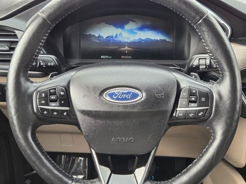 Used 2020 Ford Escape Titanium image 28