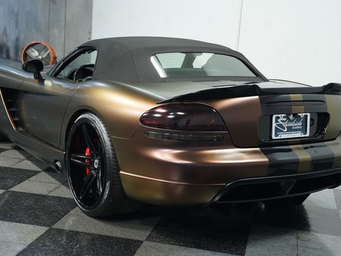 Used 2006 Dodge Viper SRT-10 image 8