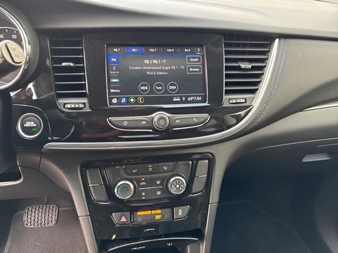 Used 2022 Buick Encore Preferred w/ Safety Package image 12