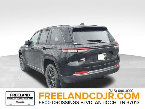 New 2026 Jeep Grand Cherokee Altitude image 5