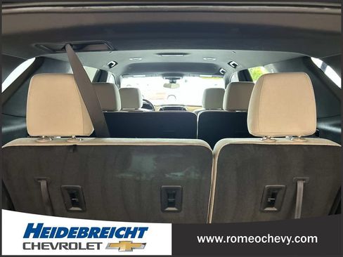 Used 2023 Chevrolet Traverse LS FWD image 30