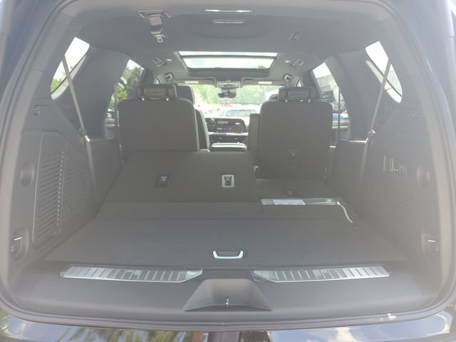 New 2026 Chevrolet Tahoe High Country w/ LPO, Illumination Package AWD/4WD image 7