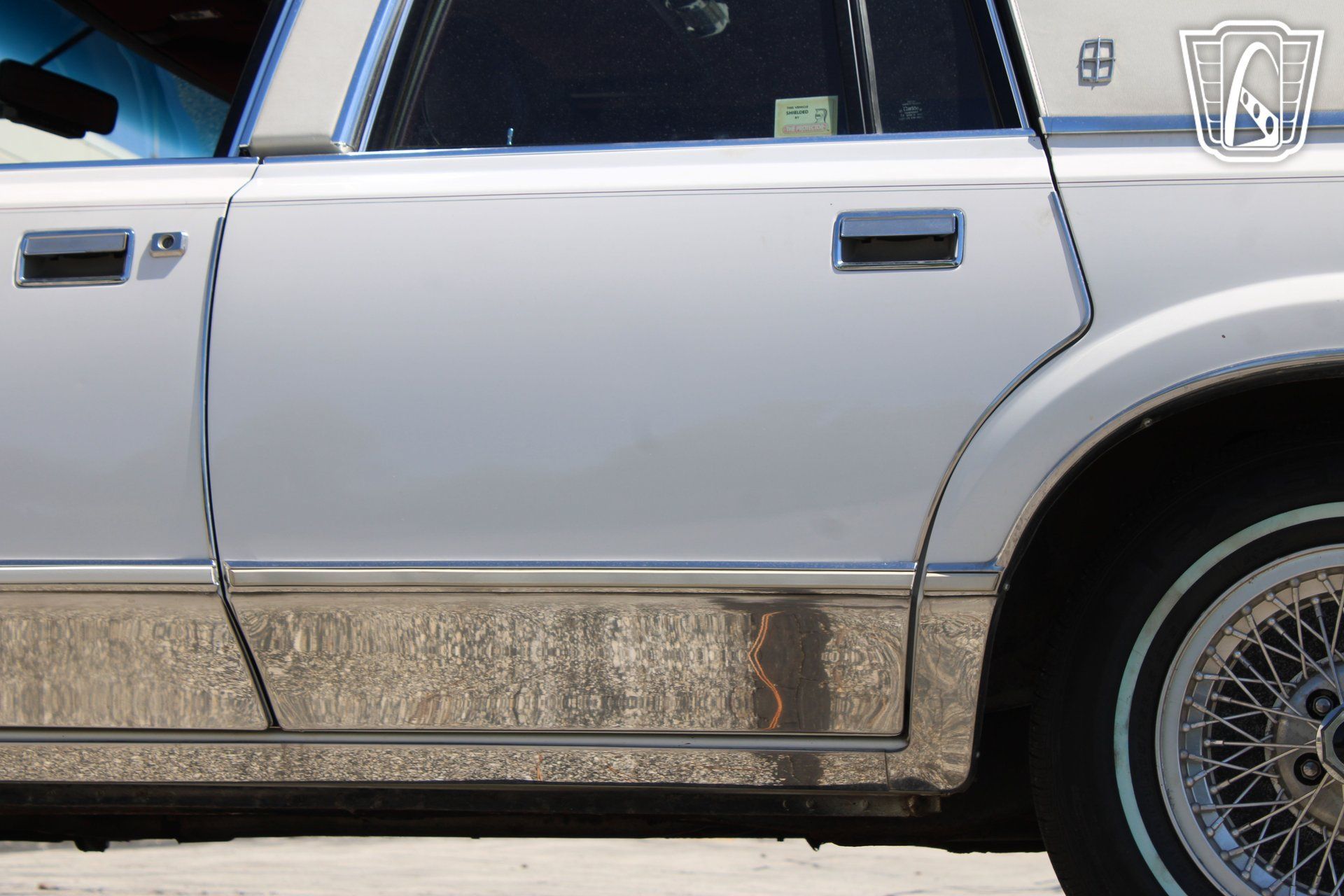 Used 1988 Lincoln Town Car Signature RWD image 39