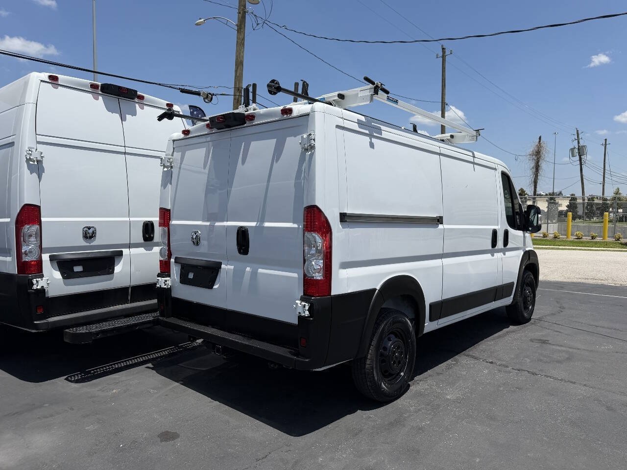 Used 2023 RAM ProMaster 2500 FWD image 6
