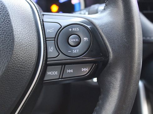 Used 2023 Toyota RAV4 XLE image 17