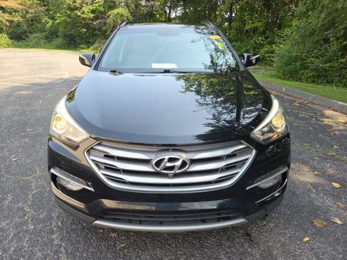 Used 2017 Hyundai Santa Fe Sport w/ 2.4L Tech Package 04 FWD image 2
