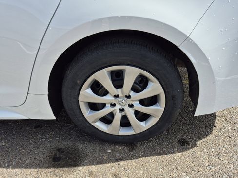 Certified 2025 Toyota Corolla LE w/ Convenience Package image 24