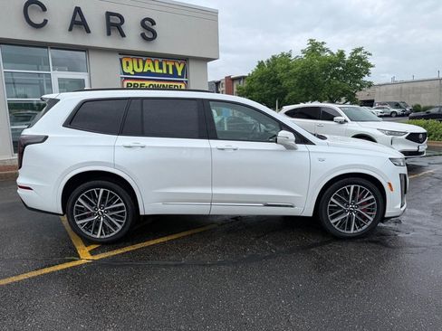 Used 2024 Cadillac XT6 Sport w/ LPO, Floor Liner Package AWD/4WD image 2