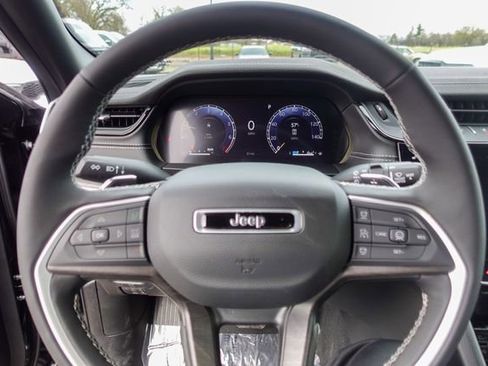 New 2026 Jeep Grand Cherokee Limited image 12