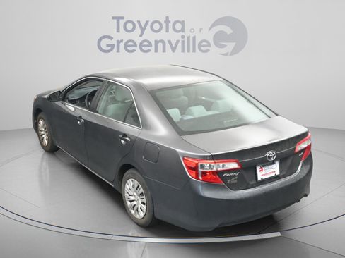 Used 2013 Toyota Camry LE image 8