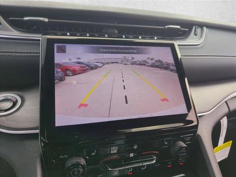 New 2025 Jeep Grand Cherokee Limited image 14