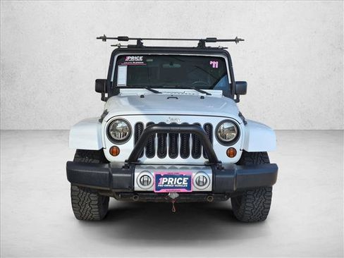 Used 2011 Jeep Wrangler Sahara w/ Connectivity Group AWD/4WD image 2