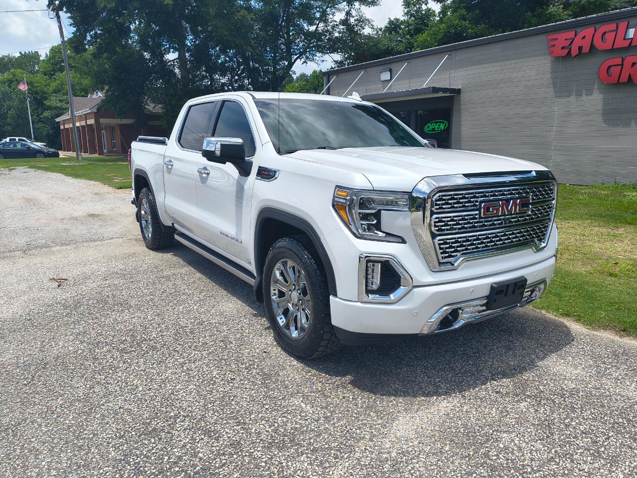 Used 2019 GMC Sierra 1500 Denali w/ Denali Ultimate Package AWD/4WD image 2